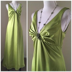 Kay Unger Chartreuse Green Silk Floor-length Gown